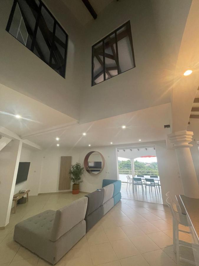 Les Appart Villa Sunbay Caraibes Avec Piscine Privative Vue Mer Et Montagne Le François Екстериор снимка