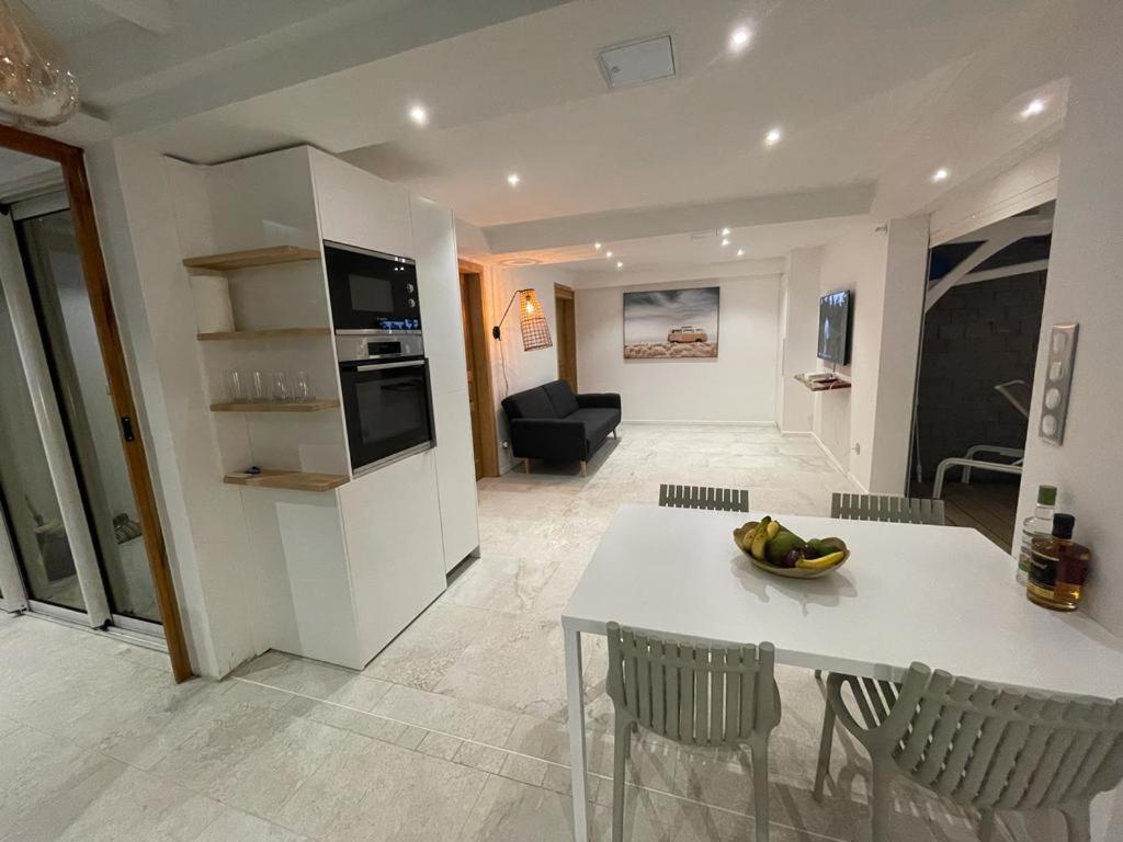 Les Appart Villa Sunbay Caraibes Avec Piscine Privative Vue Mer Et Montagne Le François Екстериор снимка