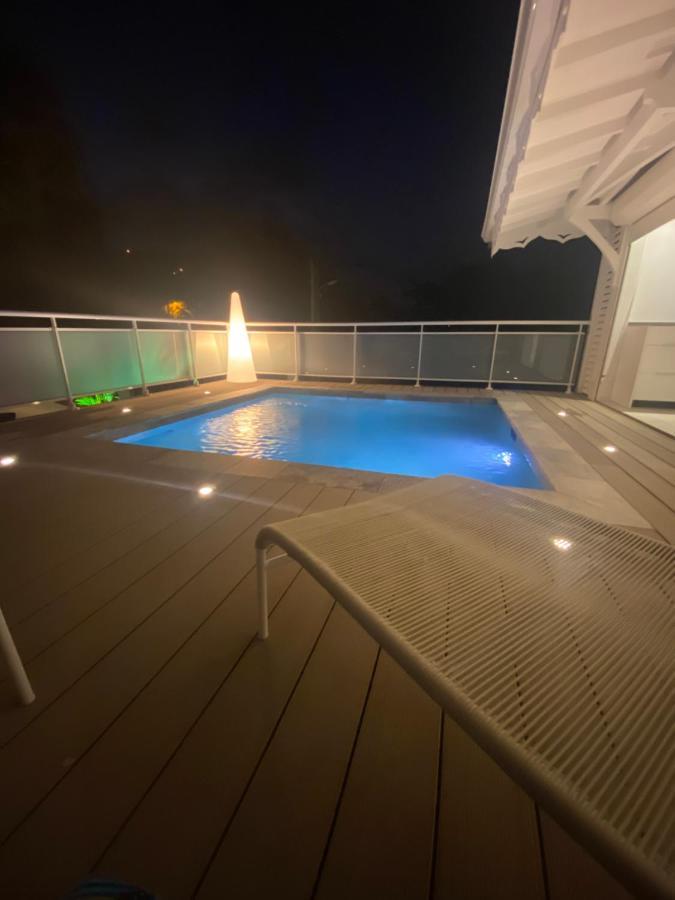 Les Appart Villa Sunbay Caraibes Avec Piscine Privative Vue Mer Et Montagne Le François Екстериор снимка
