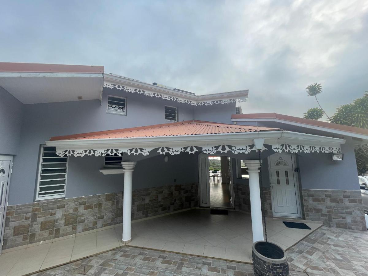 Les Appart Villa Sunbay Caraibes Avec Piscine Privative Vue Mer Et Montagne Le François Екстериор снимка