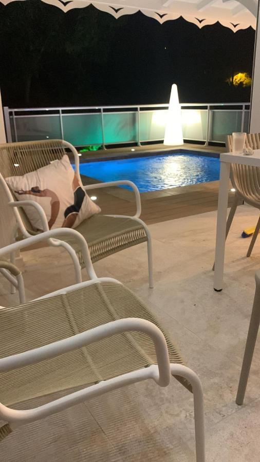Les Appart Villa Sunbay Caraibes Avec Piscine Privative Vue Mer Et Montagne Le François Екстериор снимка