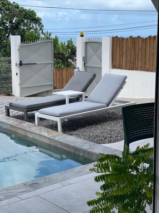 Les Appart Villa Sunbay Caraibes Avec Piscine Privative Vue Mer Et Montagne Le François Екстериор снимка