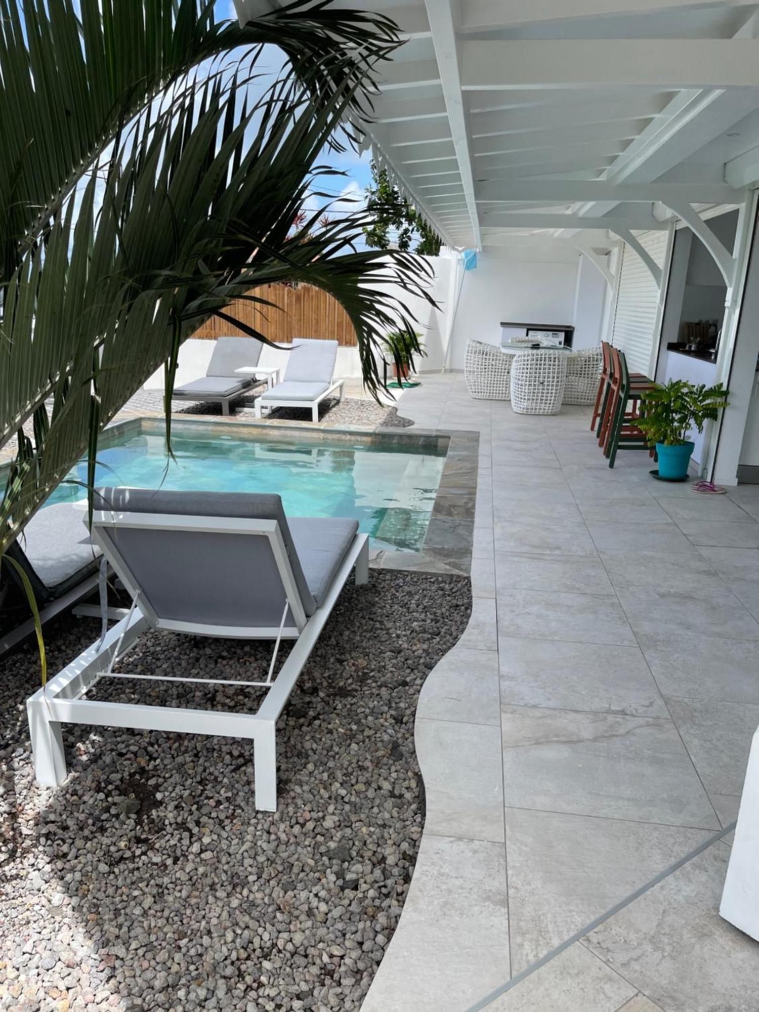Les Appart Villa Sunbay Caraibes Avec Piscine Privative Vue Mer Et Montagne Le François Екстериор снимка
