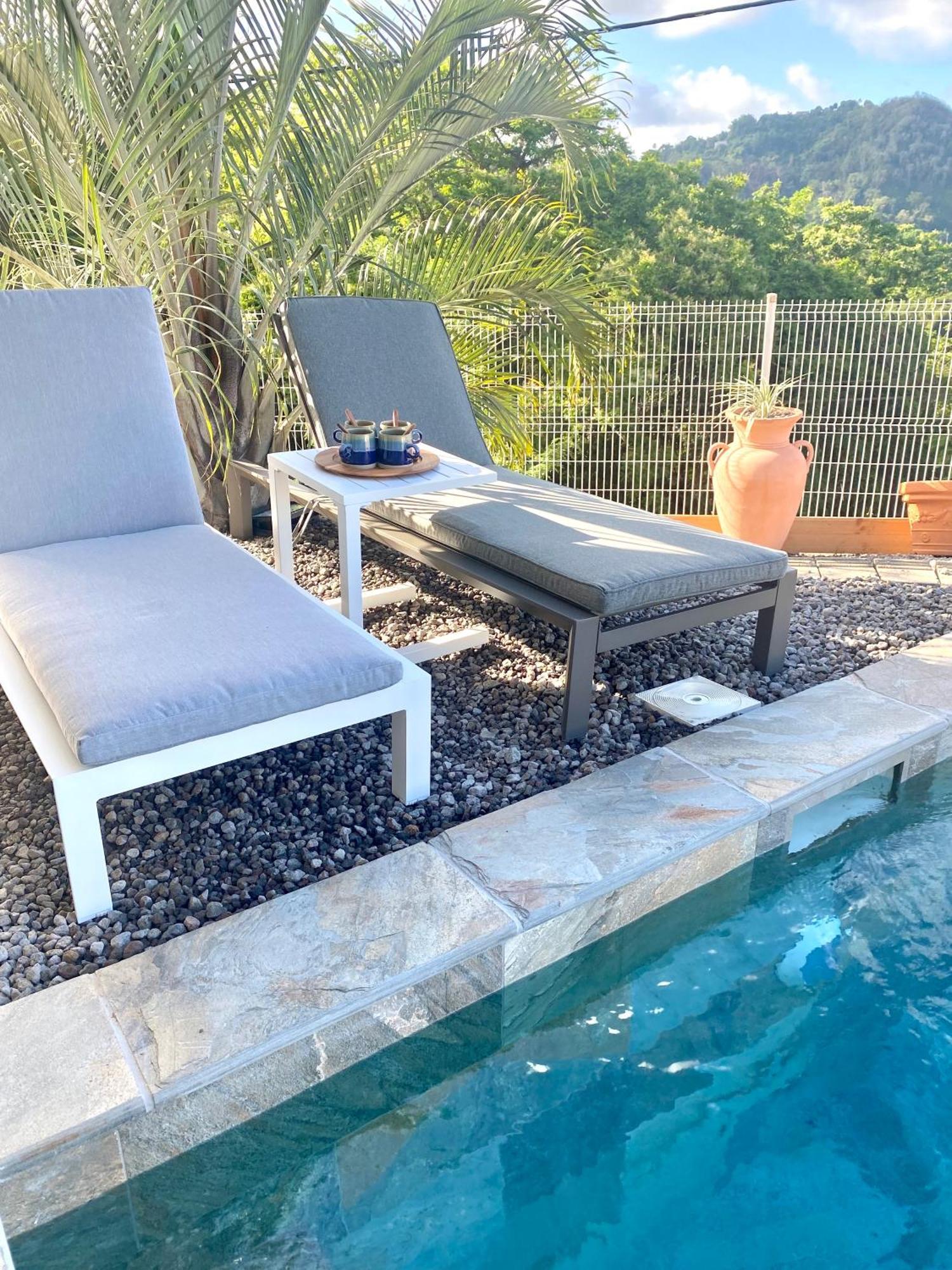 Les Appart Villa Sunbay Caraibes Avec Piscine Privative Vue Mer Et Montagne Le François Екстериор снимка