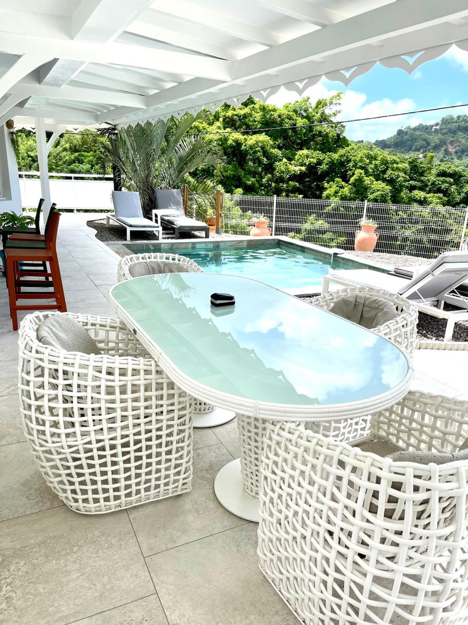 Les Appart Villa Sunbay Caraibes Avec Piscine Privative Vue Mer Et Montagne Le François Екстериор снимка
